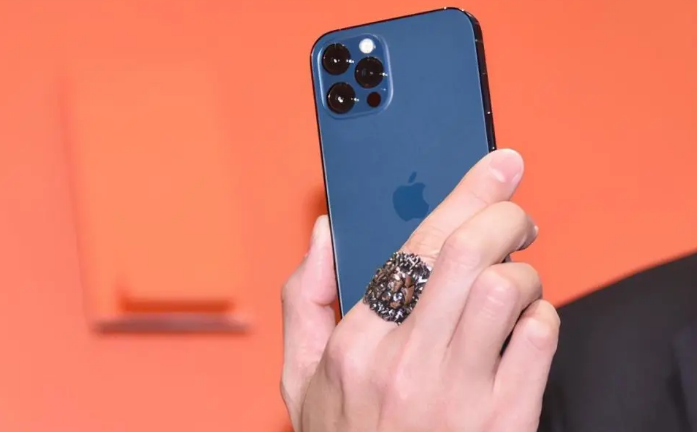凤县苹果手机维修分享iPhone12系列重启方法教程 